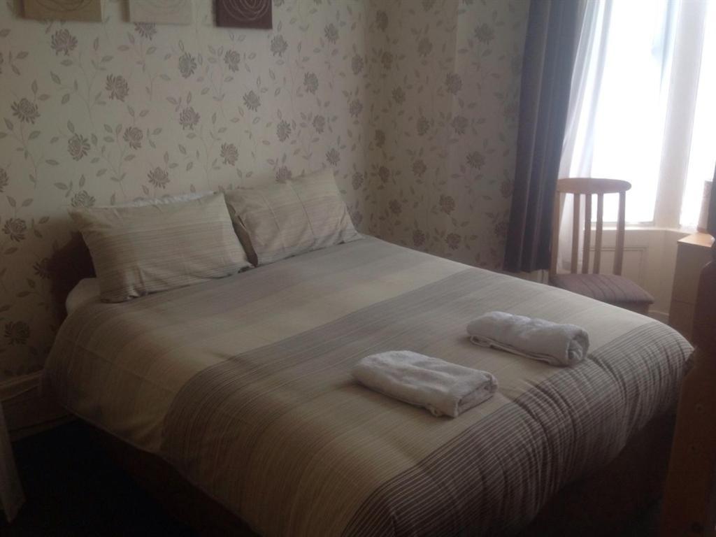 San Diego Guest House - Near Pleasure Beach - Blackpool — Photos 1